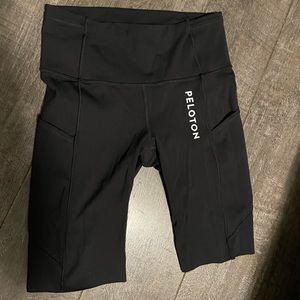 Lululemon peloton spin cycling shorts 10” high rise size 6